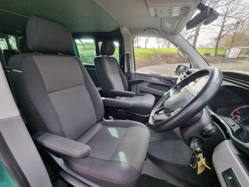 VOLKSWAGEN TRANSPORTER