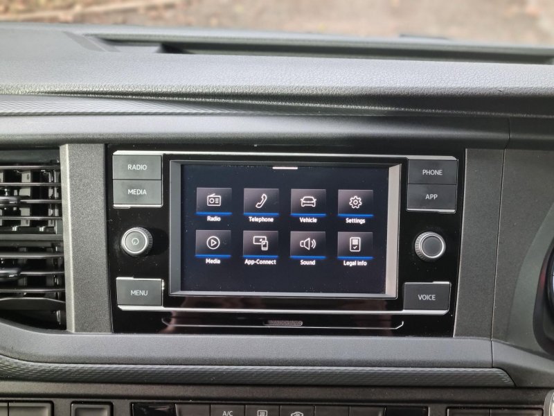 VOLKSWAGEN TRANSPORTER
