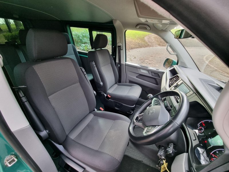 VOLKSWAGEN TRANSPORTER
