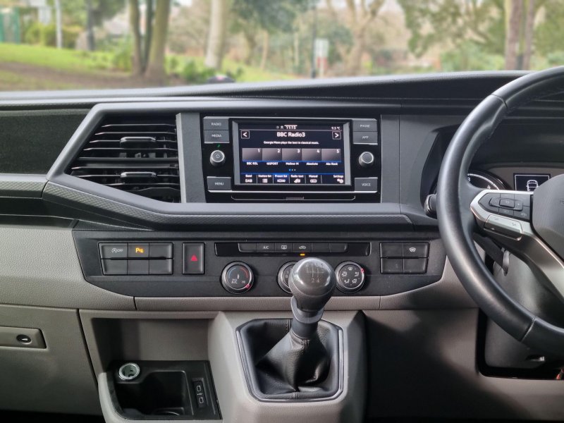 VOLKSWAGEN TRANSPORTER