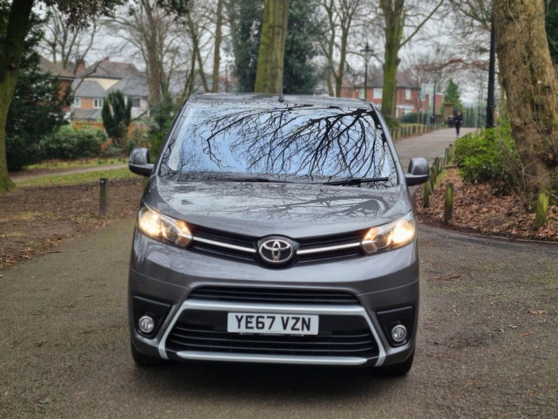 TOYOTA PROACE VERSO