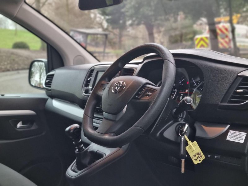 TOYOTA PROACE VERSO