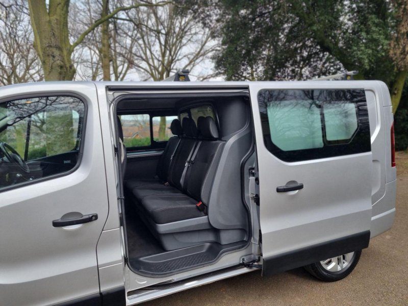 RENAULT TRAFIC