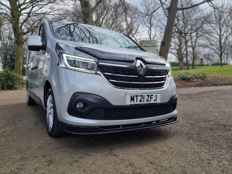RENAULT TRAFIC