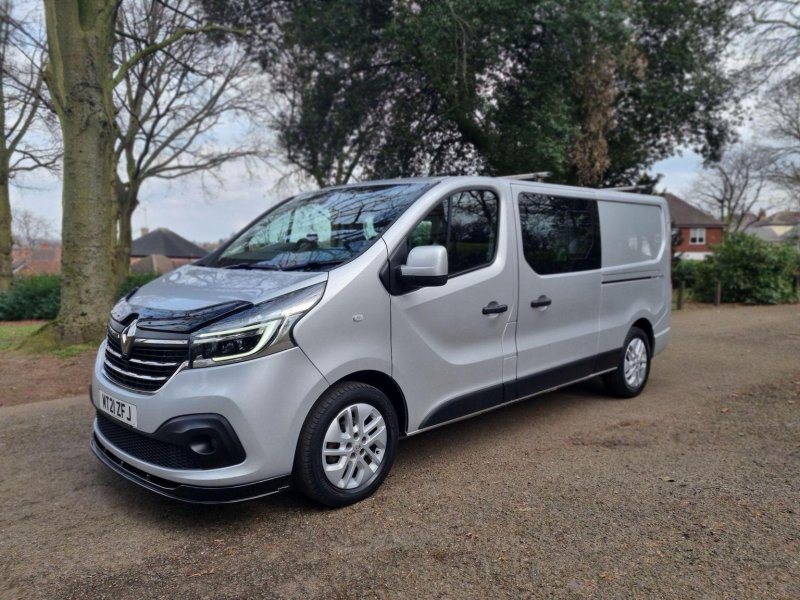 RENAULT TRAFIC