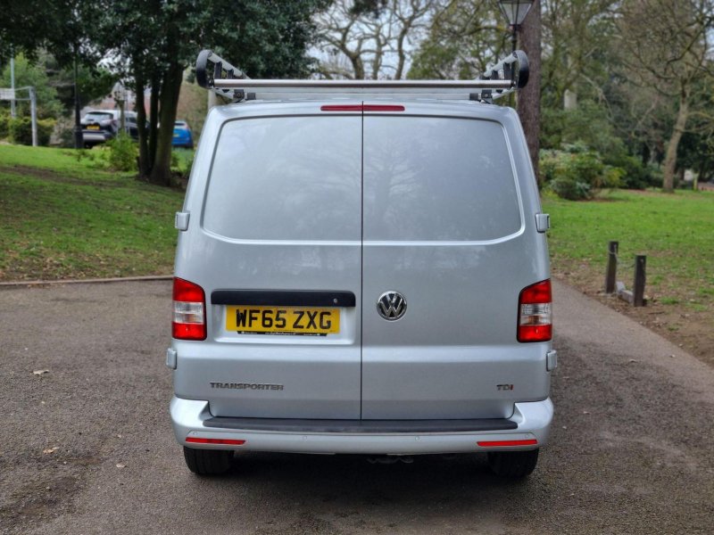 VOLKSWAGEN TRANSPORTER