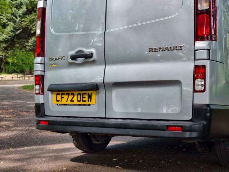 RENAULT TRAFIC
