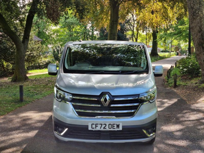 RENAULT TRAFIC