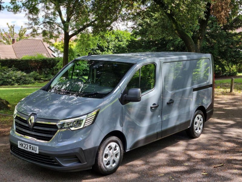 RENAULT TRAFIC