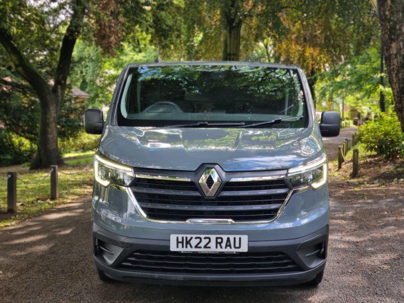 RENAULT TRAFIC