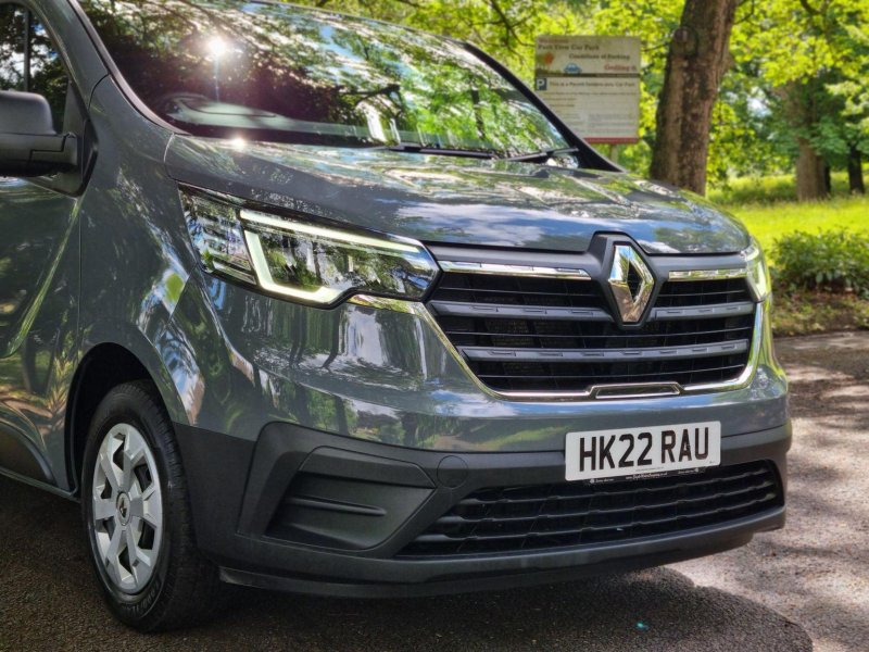 RENAULT TRAFIC
