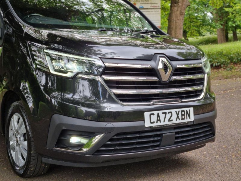 RENAULT TRAFIC